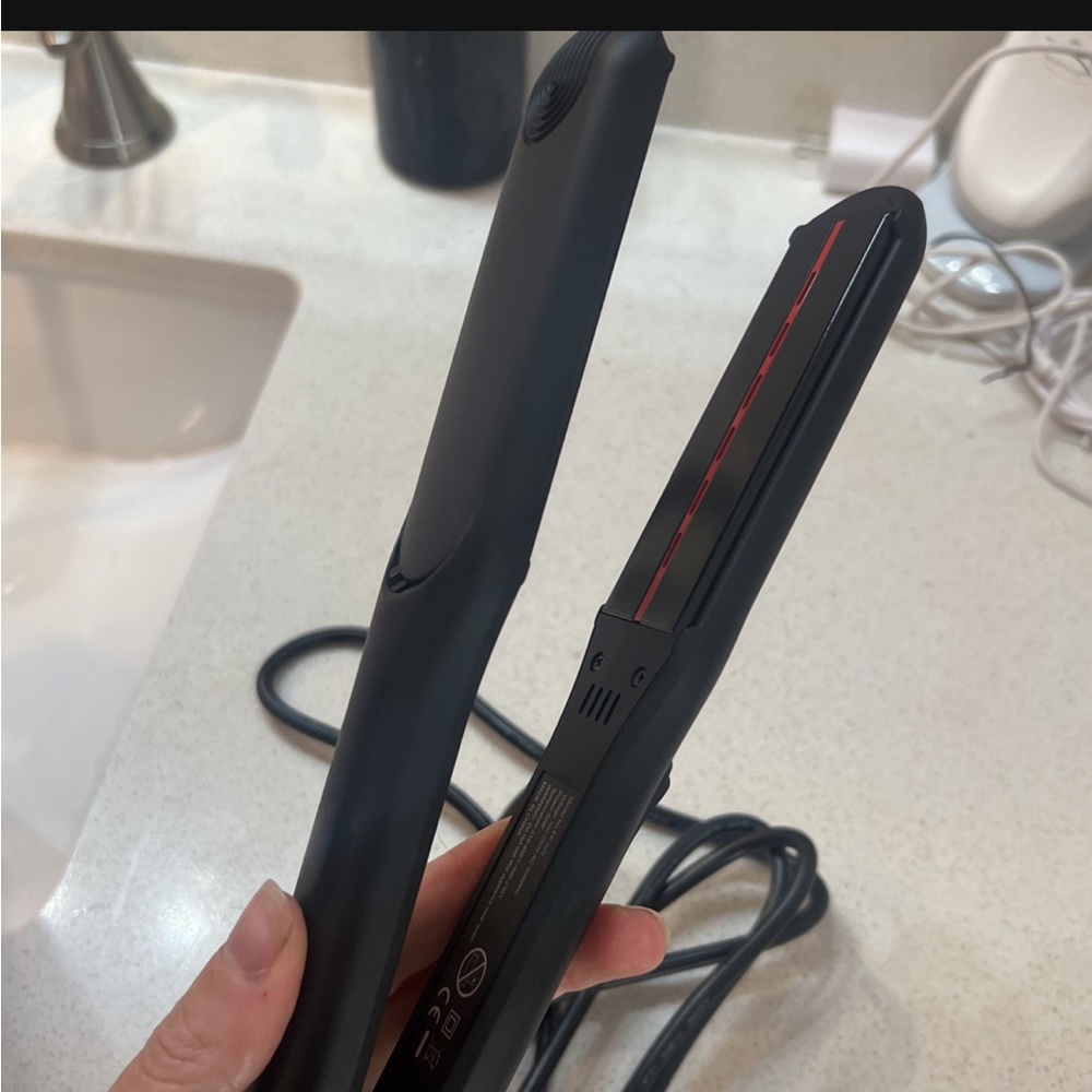 Bime Beauty Professional Hair Straightener black
